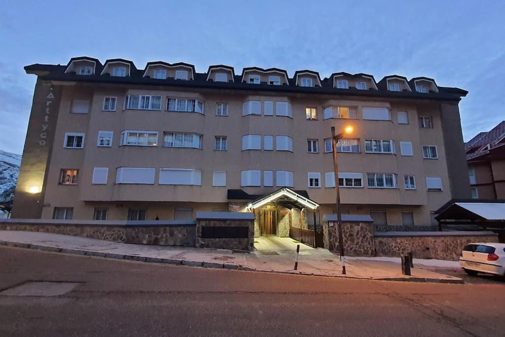 Acogedor Apartamento En Sierra Nevada Con Piscina Acceso Directo A Silla Exteriör bild
